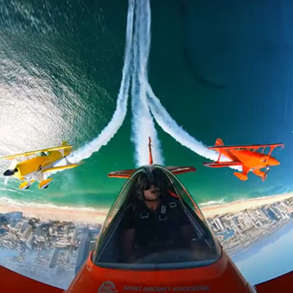Formation Aerobatics - Screaming Diamonds